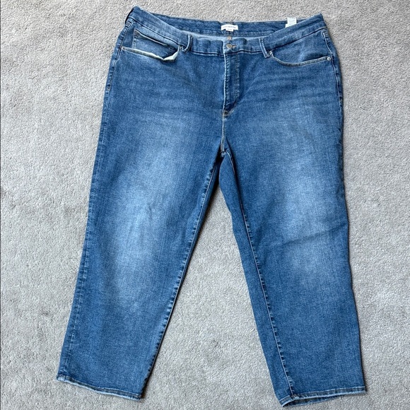 Good American - ALWAYS FITS GOOD LEGS Straight Jeans - Picture 4 of 8